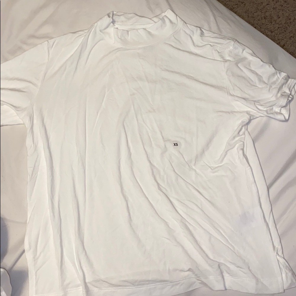 American Eagle Mock Neck Short Sleeve